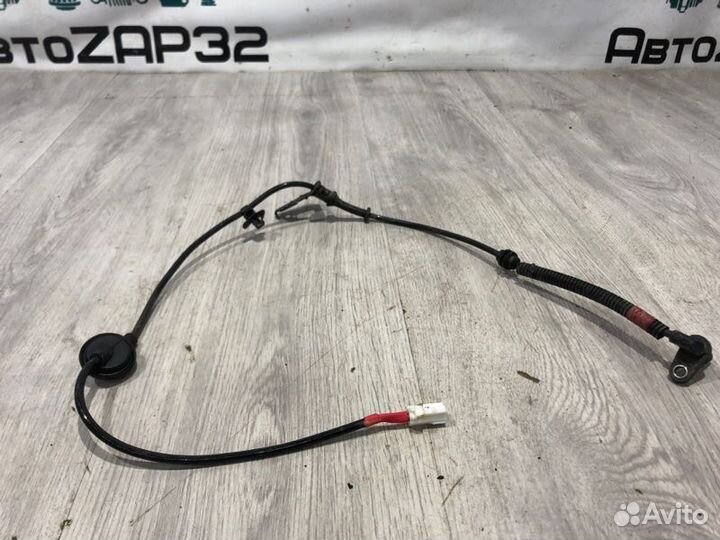 Датчик abs задний правый Hyundai Solaris седан