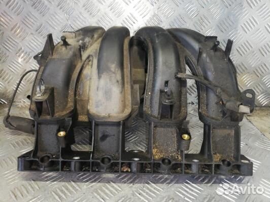 Впускной коллектор бензиновый citroen C4 grand pic
