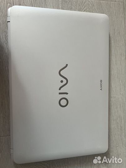 Ноутбук sony vaio i3