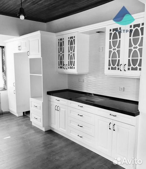 Кухонные гарнитуры, нестандартная кухня на заказ