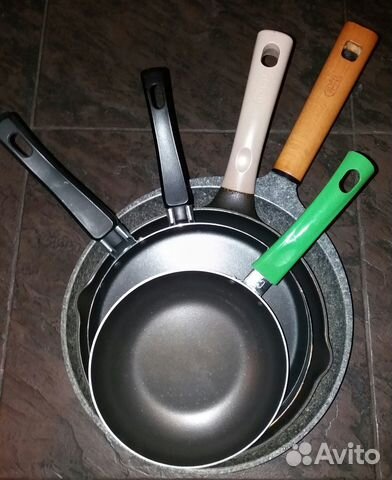 Тефлоновые сковороды 18 и 22 см