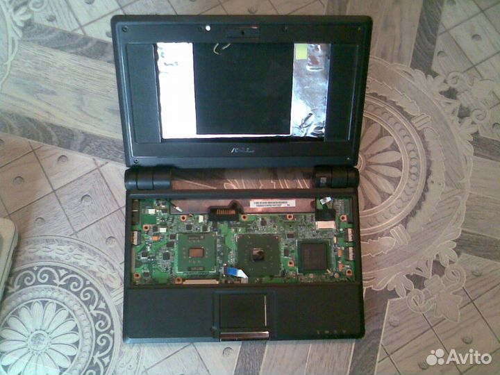 Продаю нетбуки Eee PC 1001P-14 шт