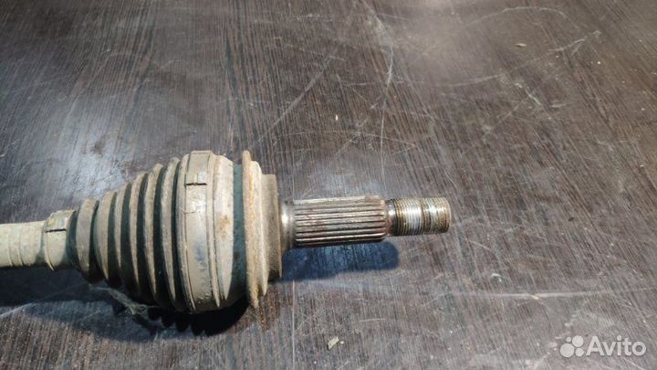 Вал приводной передний правый Toyota Belta SCP92