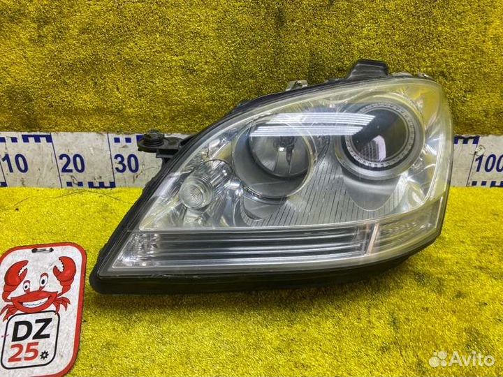 Фара передняя левая Mercedes-Benz