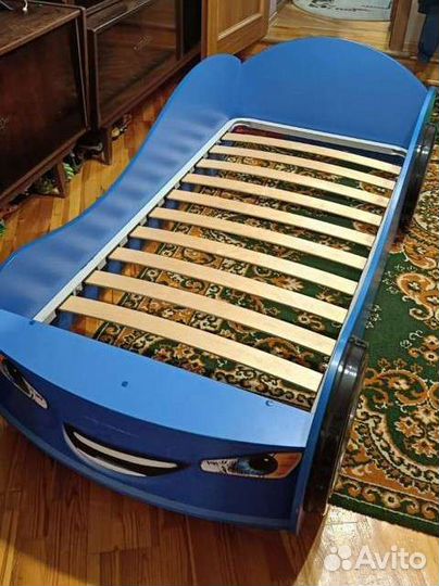 Детская кровать машина бу с матрасом