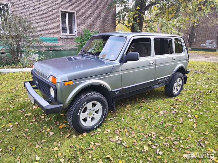 LADA 4x4 (Нива) 1.7 МТ, 2011, 116 000 км