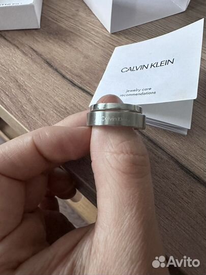 Calvin klein кольцо р-р 8