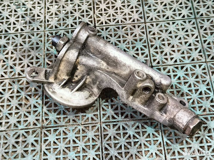 Кронштейн фильтра Mitsubishi Space Wаgоn 2 4G63