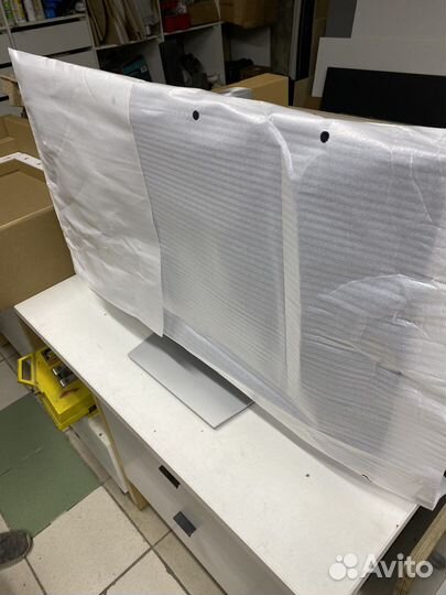 Монитор Dell 3221D