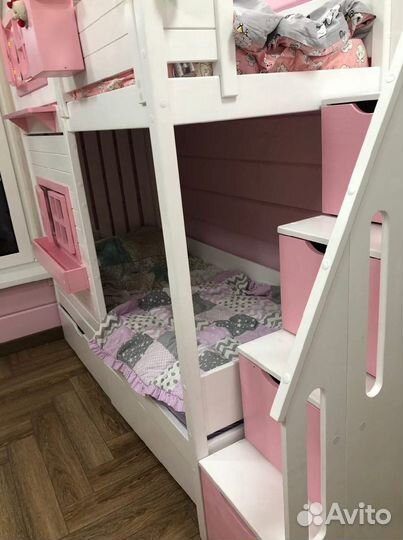 Детская кровать с бортиком