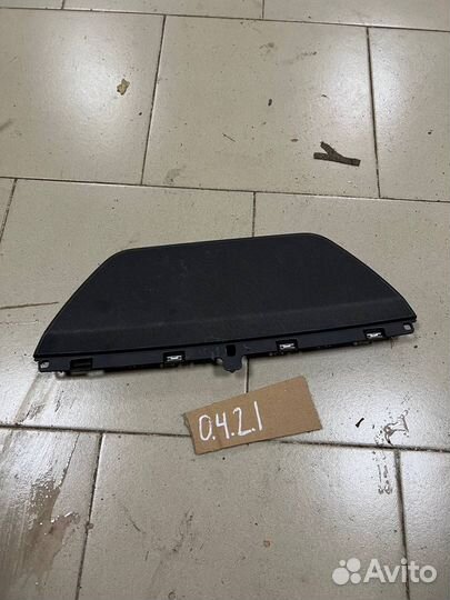 Накладка на торпедо Land Rover Range Rover Velar