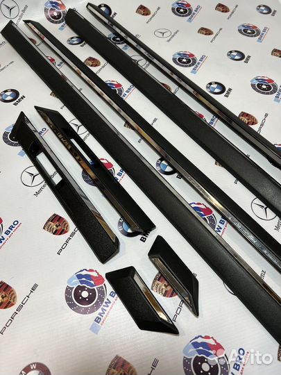 Молдинги BMW E38 средние