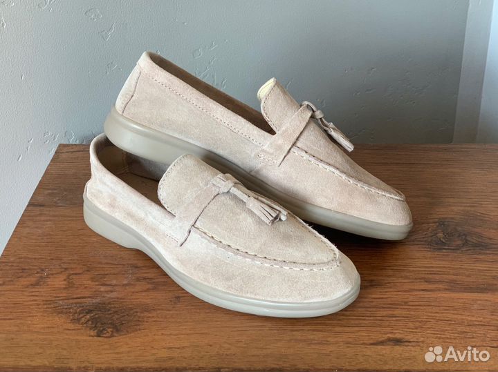 Лоферы из натуральной замши бежевые женские