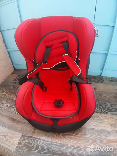 Детское автокресло chicco