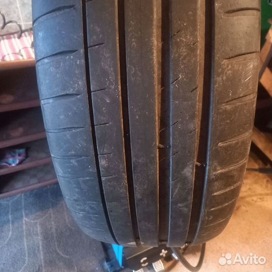 Michelin Pilot Sport 4 225/45 R17