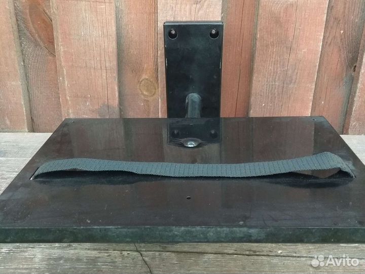 Метал.полка под телевизор