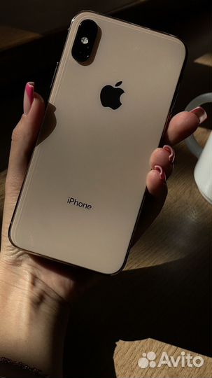 Телефон iPhone xs