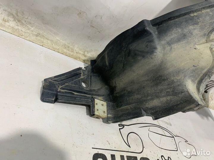 Подкрылок передний правый Nissan X-Trail T30