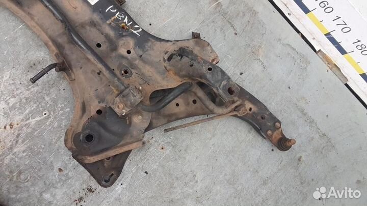 Балка передняя/подрамник Hyundai i30