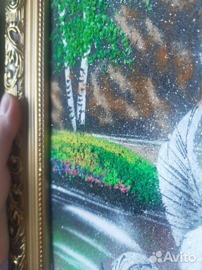 Картина интерьерная в багете Лебеди на водопаде