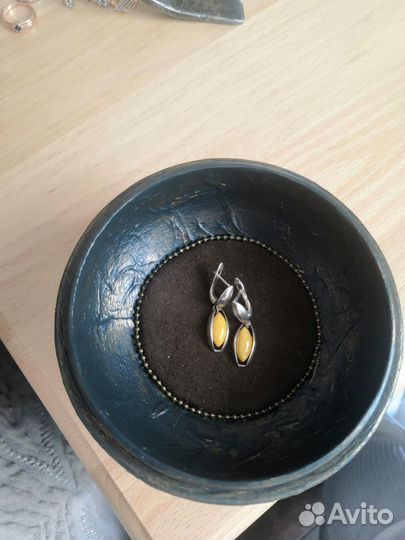 Серебряные серьги с лимонным янтарем