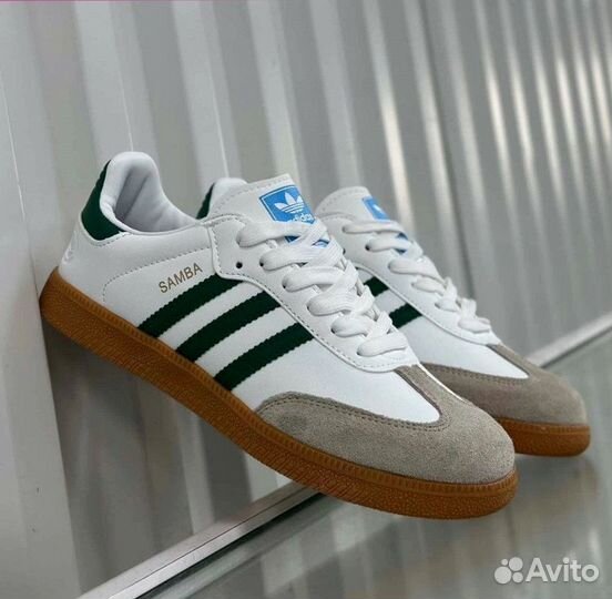 Кроссовки Adidas