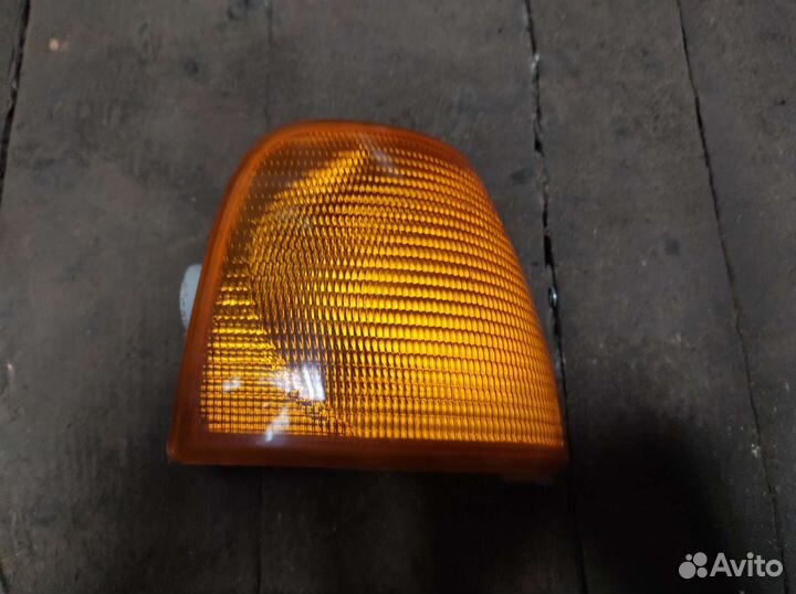 Фары и другие запчасти ауди 100 с3