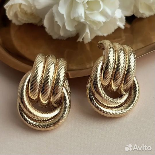 Серьги гвоздики