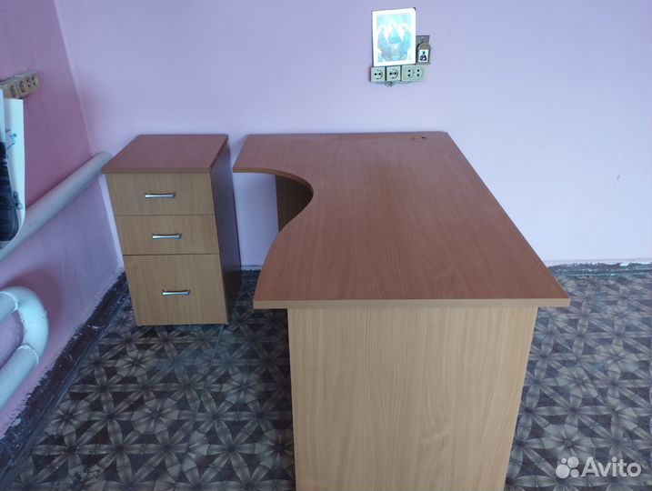 Продам мебель для офиса