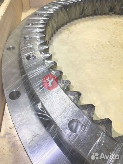 Опорно-поворотный круг Komatsu PC120-6E0