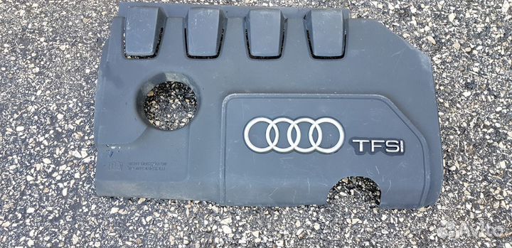 Audi A3 2008-2013 Крышка двс Декоративная