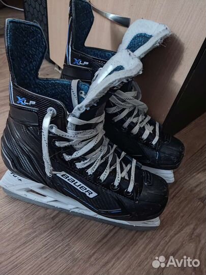 Хоккейные коньки bauer