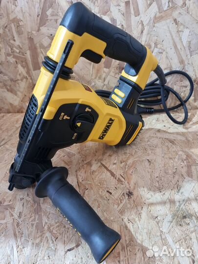 Перфоратор dewalt D25333K