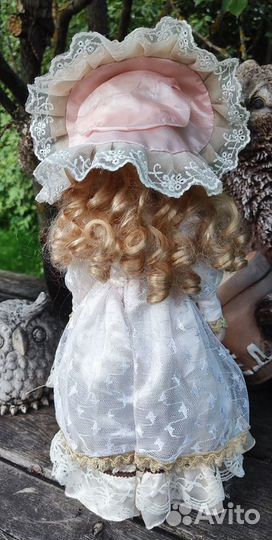 Кукла фарфоровая коллекционная