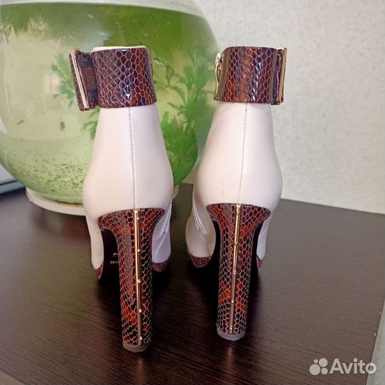 Ботильоны натуральная кожа новые