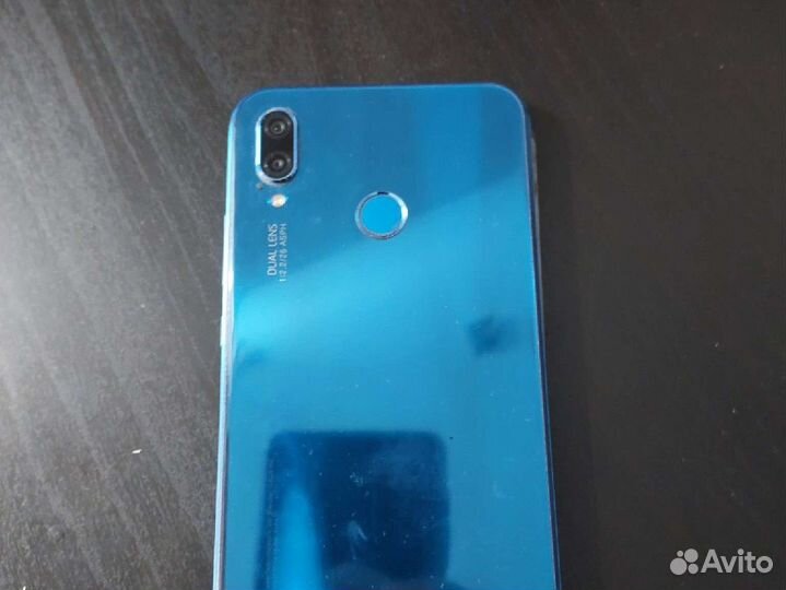 Телефон Huawei p20 lite
