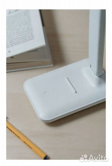 Лампа настольная новая