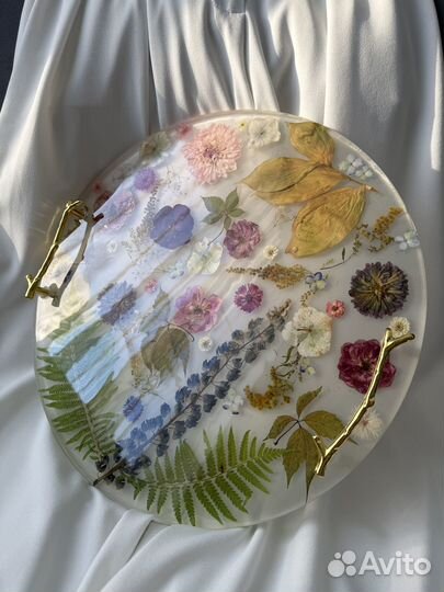 Подарок женщине на 8 марта поднос с цветами из эпо