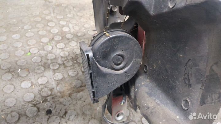 Рамка передняя Jaguar XE 2015