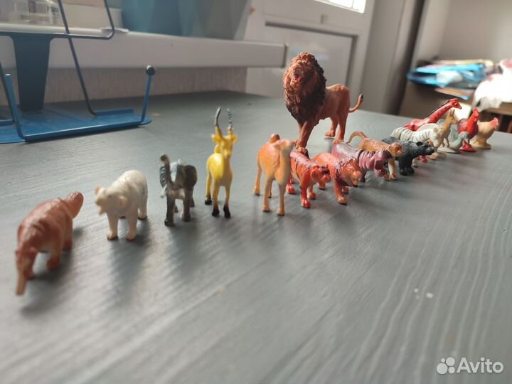 Набор фигурок диких животных и птиц