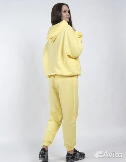 Спортивный костюм новый