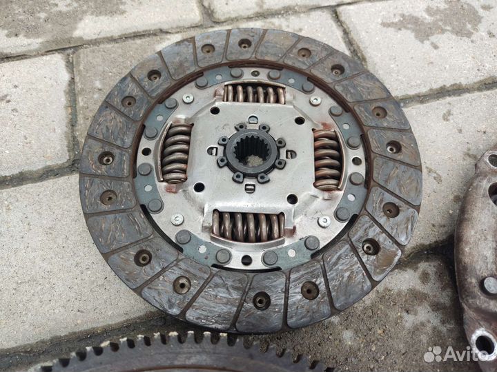 Маховик + комплект сцепления 1.4 Шкода Фабия 1