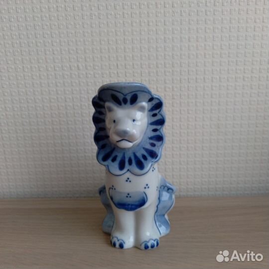 Гжель ваза - лев