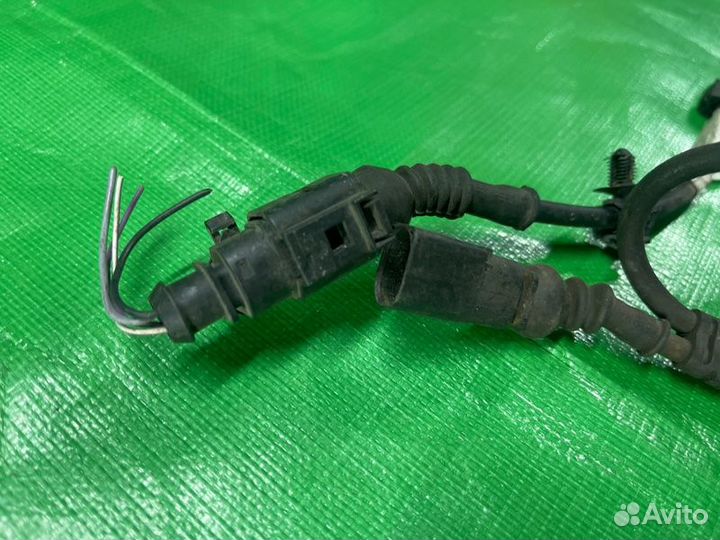 Датчик abs передний правый Volkswagen Touareg 7LA