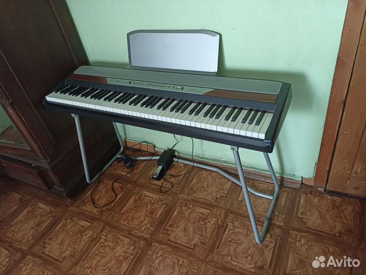 Пианино цифровое электрическое Korg SP-250