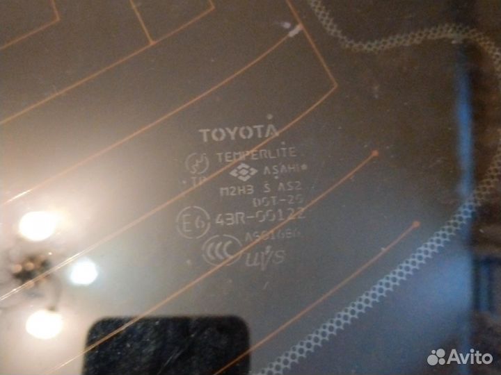 Стекло Land cruiser (левое заднее)