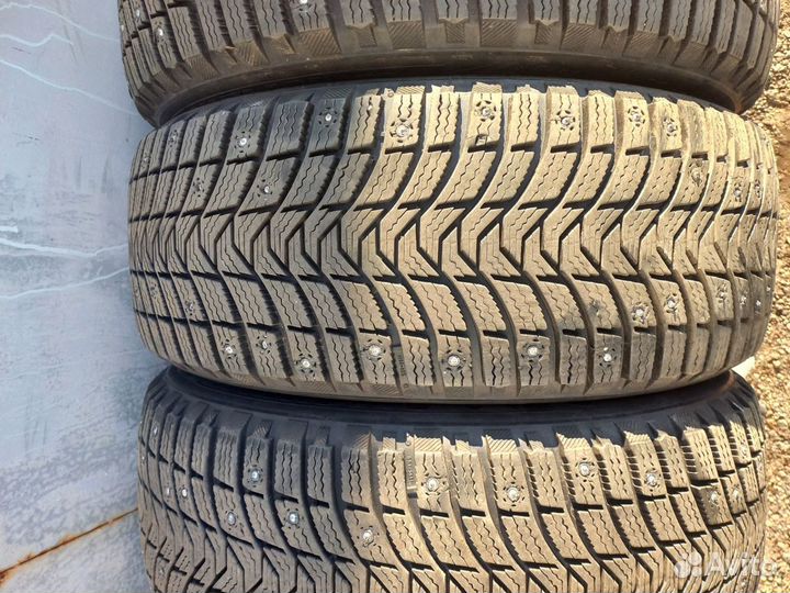 Michelin X-Ice North 3 235/55 R17