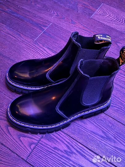 Dr. Martens челси