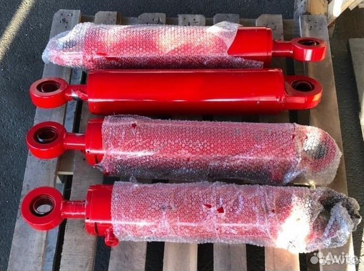 Гидроцилиндр поворота и задней навески К 700 цс-12
