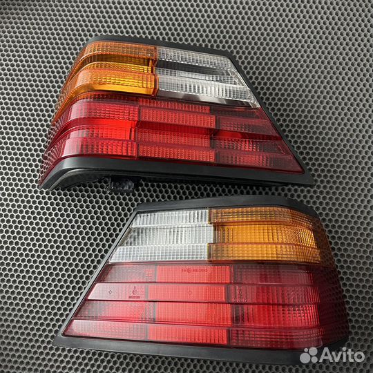 W124 фонари задние